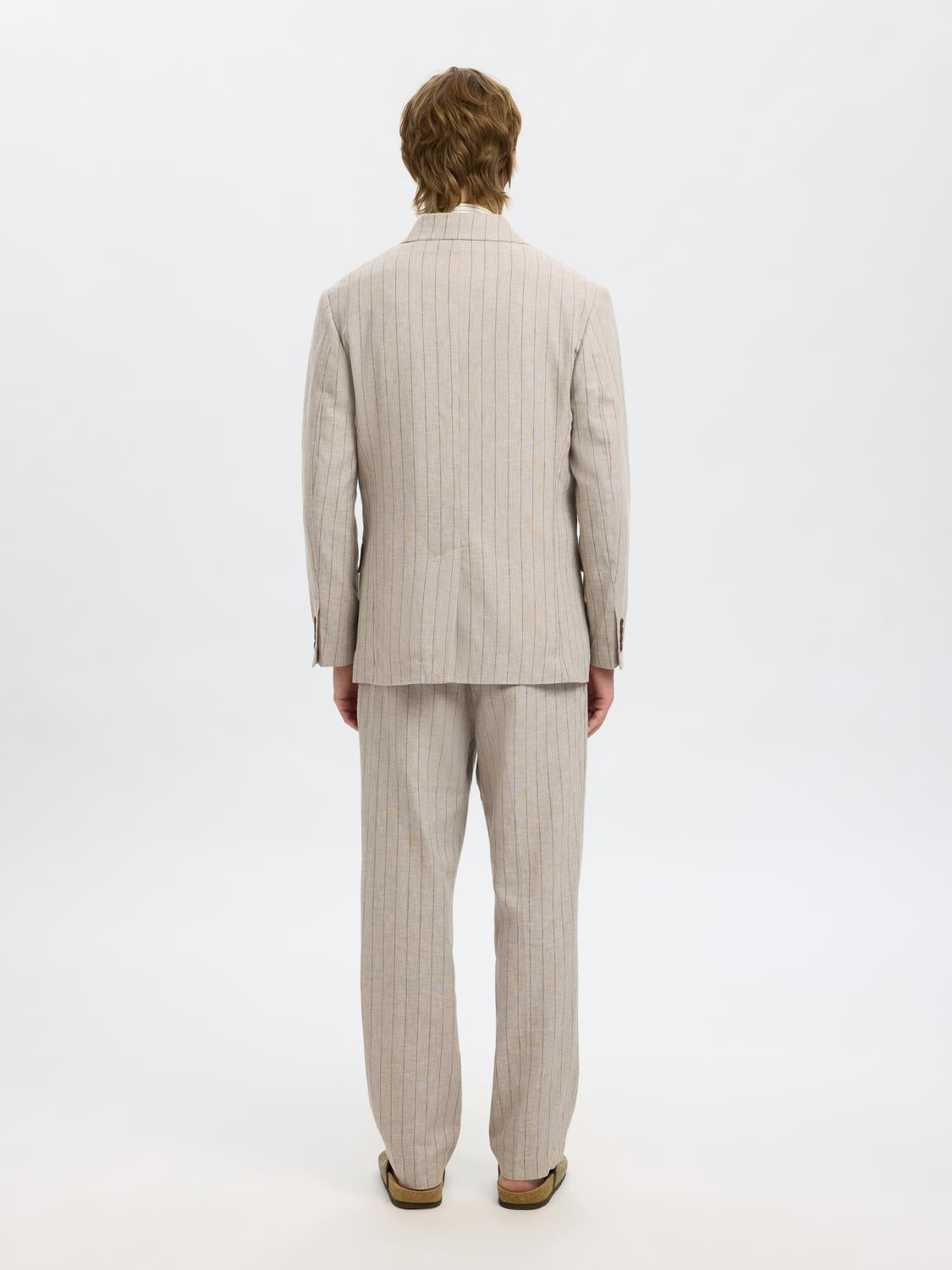 model_shot-back